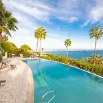 Casa vacanze Exceptional Super-cannes Glaieuls With Sea Views Pools & Private Jacuzzi *