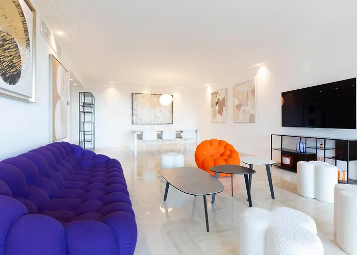 Exceptional Super-cannes Glaieuls With Sea Views Pools & Private Jacuzzi Hébergement de vacances *